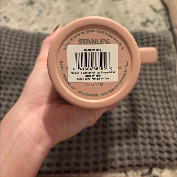 Stanley 2.0 Pink Dusk 40oz - Picture 4 of 5